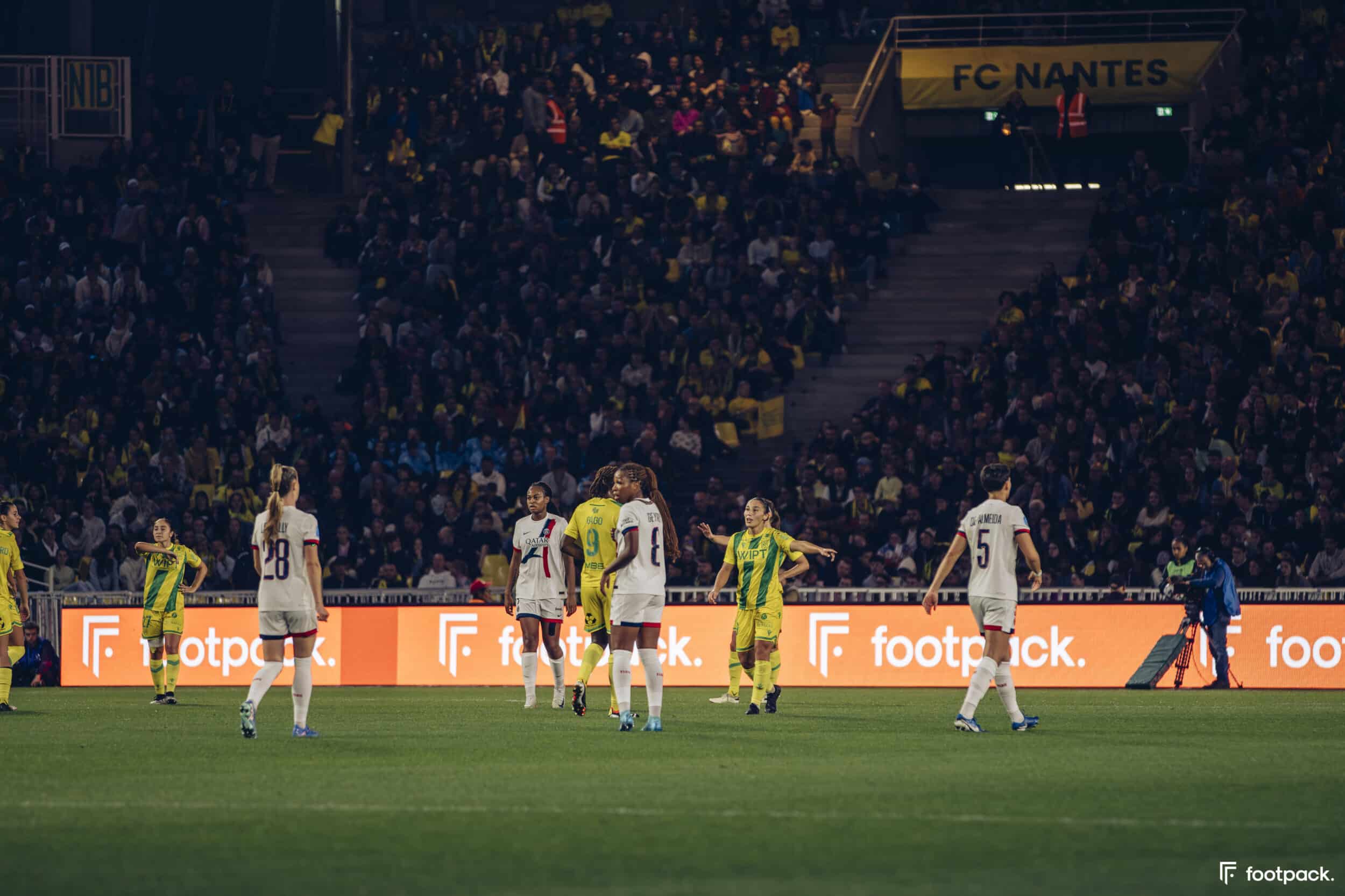 au stade fc nantes psg arkema premiere ligue