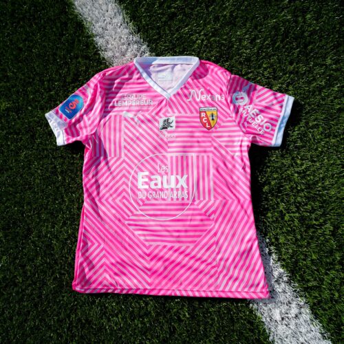 Image de l'article Le RC Lens change aussi de couleur de maillot pour Octobre Rose
