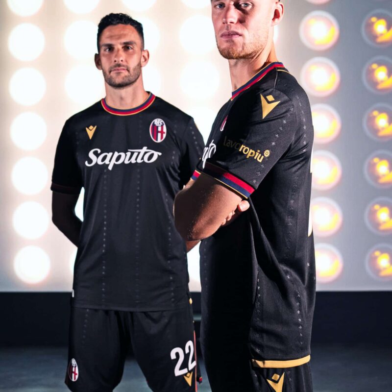 Maillot Foot Bologne FC 1909 – Macron, Taille M, Occasion