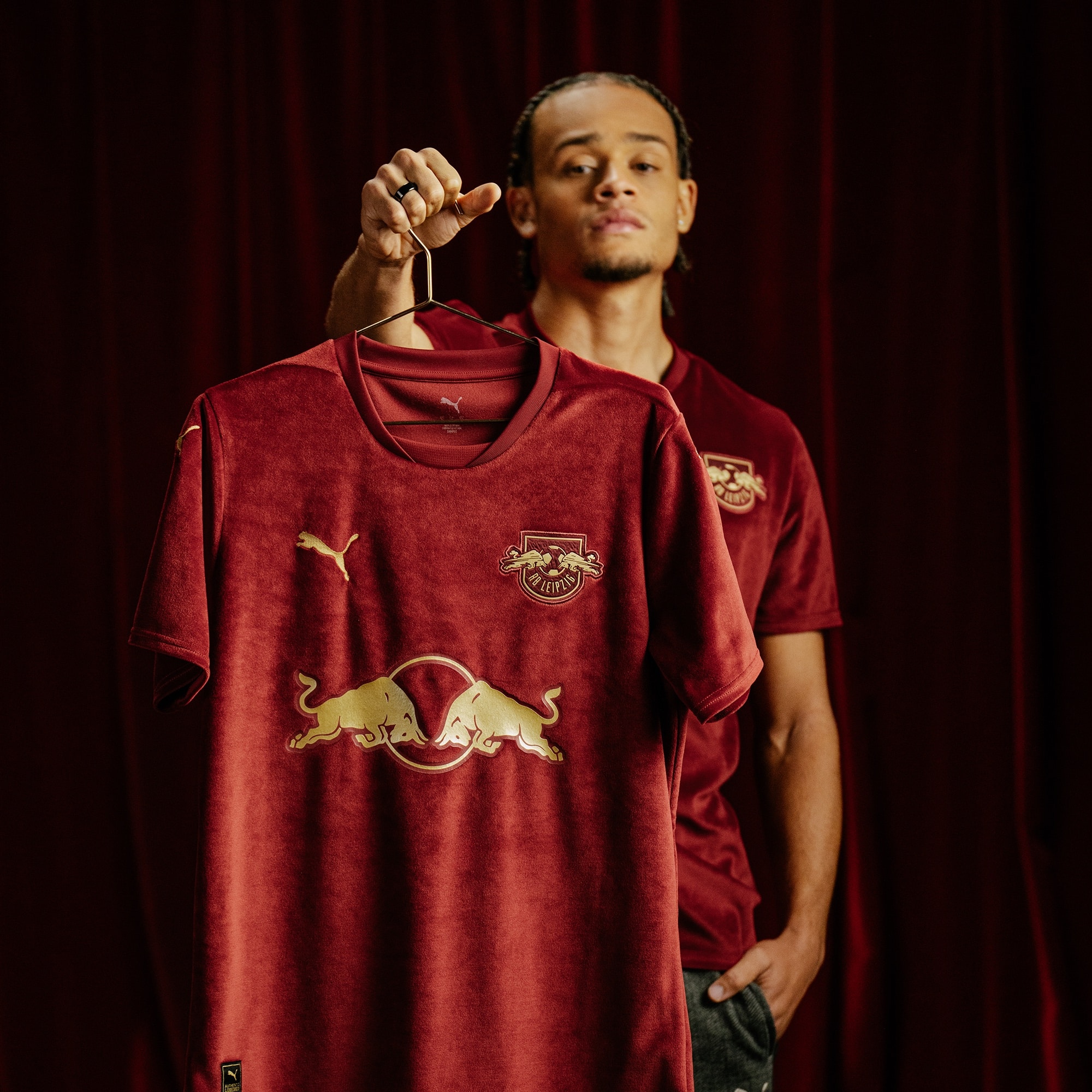 maillot velours leipzig noel puma 2024 2025