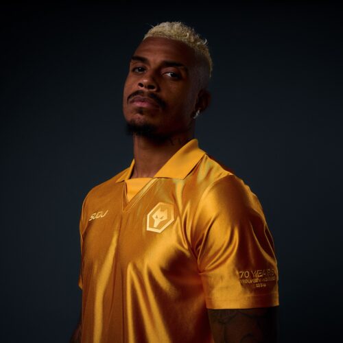Image de l'article Wolverhampton dévoile le maillot le plus dingue de 2024 !