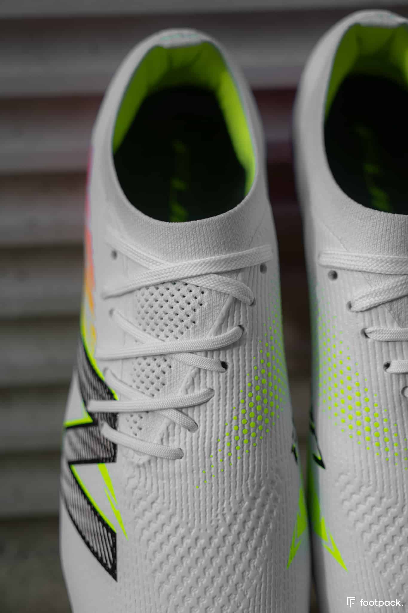 chaussure de foot new balance furon v8