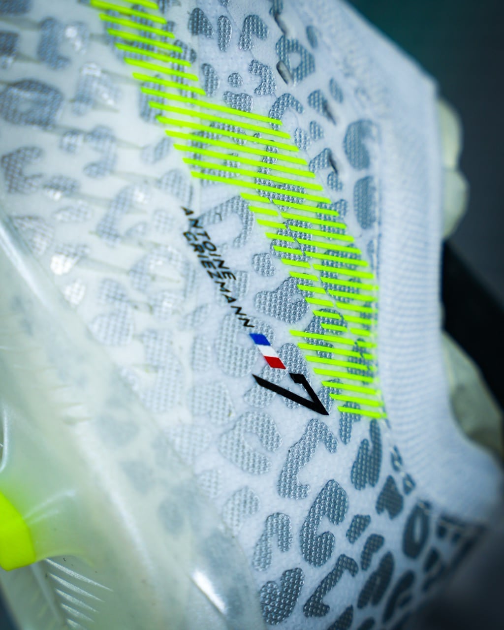 crampon griezmann kipsta clr decathlon