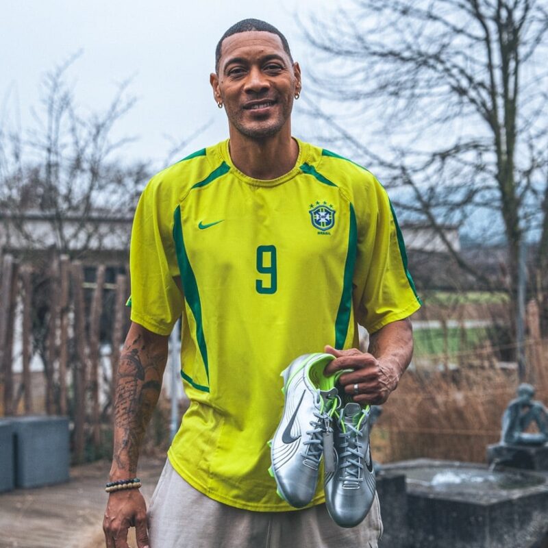 guillaume hoarau crampons nike ronaldo footpack