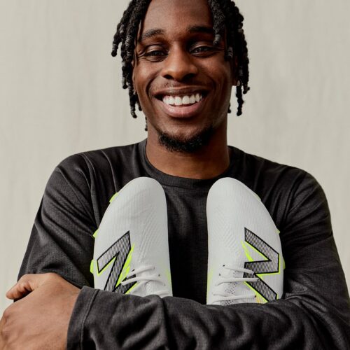 Image de l'article Jeremie Frimpong signe avec New Balance et portera la Furon