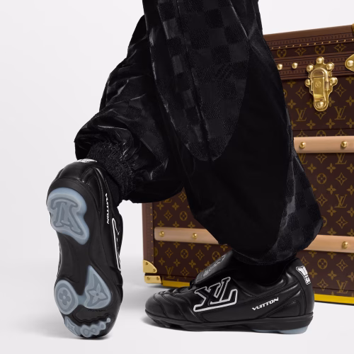 Image de l'article Louis Vuitton dévoile des crampons à plus de 1000$ !