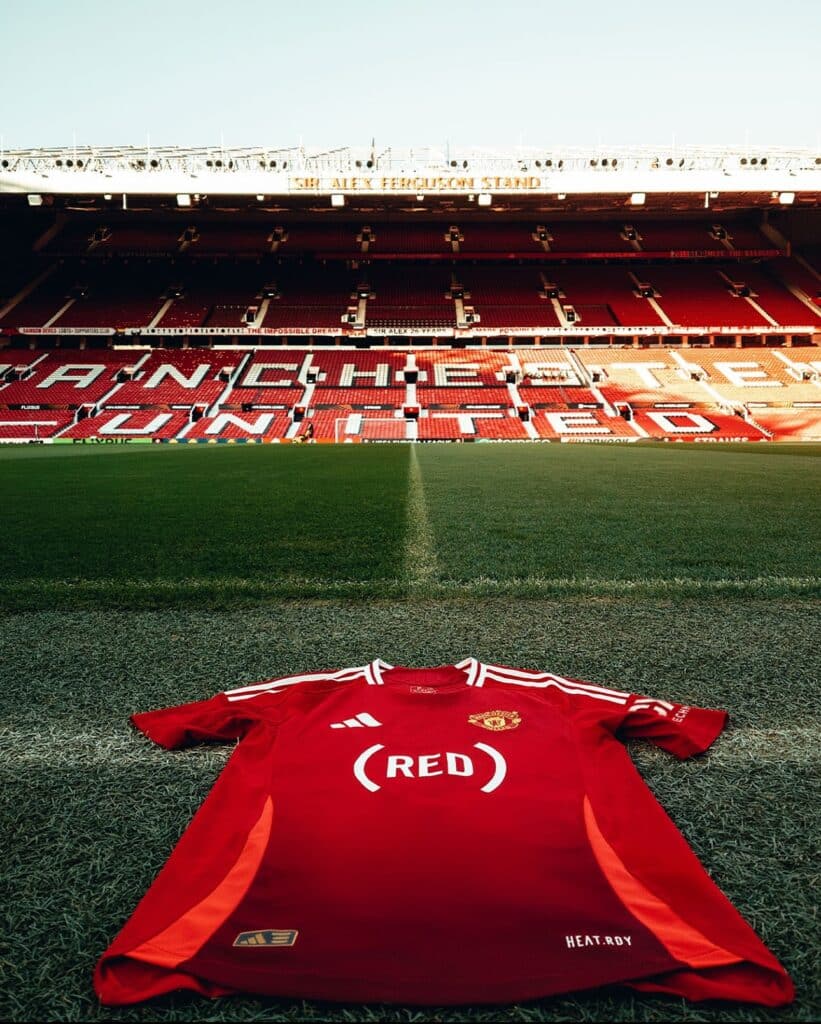 maillot manchester united sponsor red 2024 2025