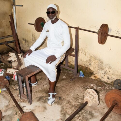 Image de l'article Un qamis pour jouer au foot pensé par adidas et Émile-Samory Fofana