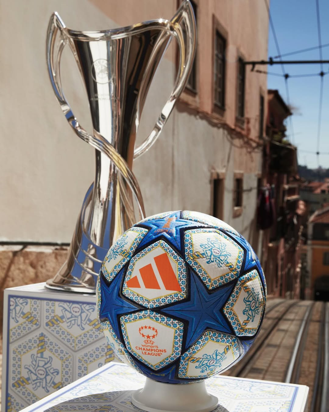 ballon ligue des champions feminine 2025 adidas
