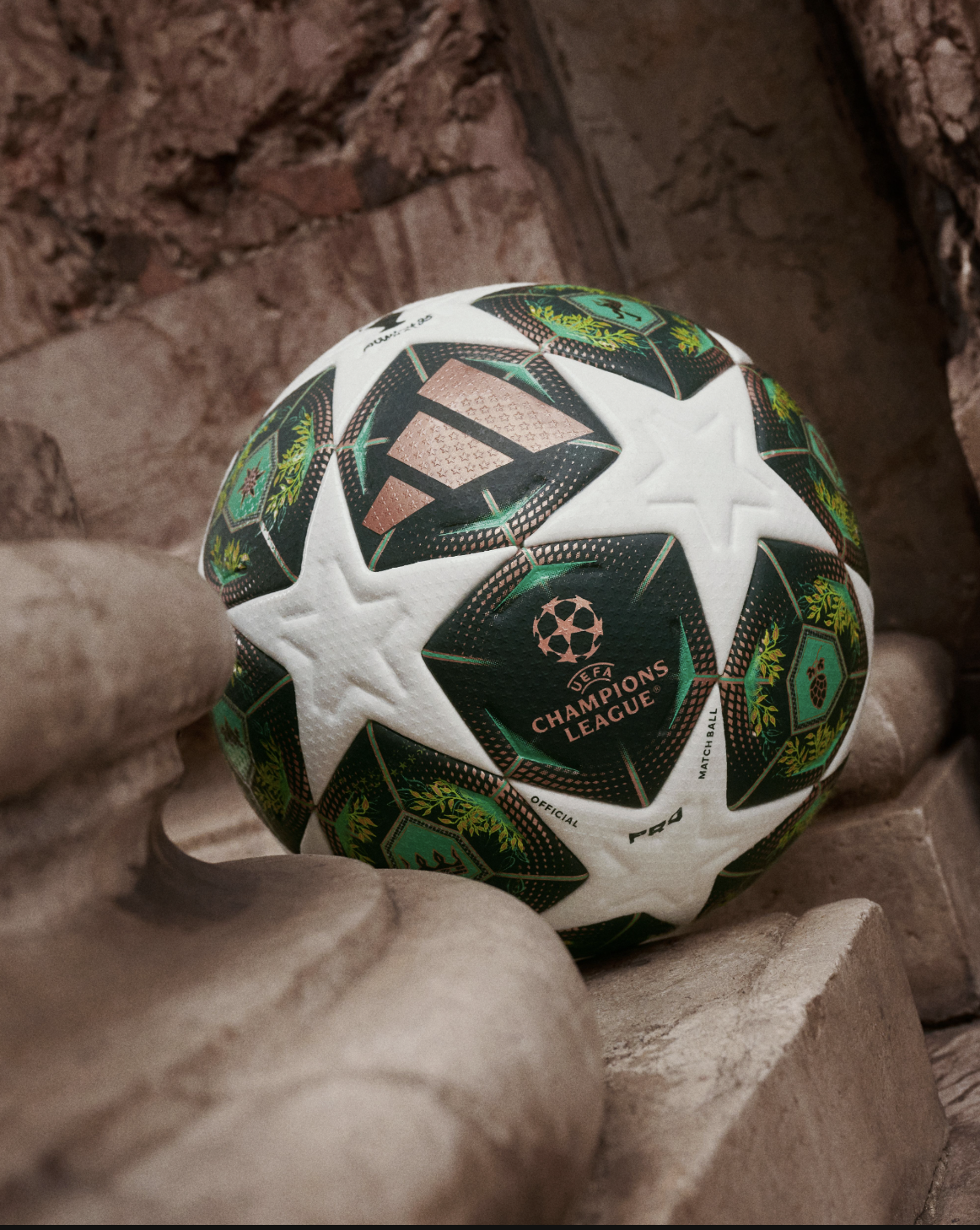 Ballon phase finale ligue des champions 2025
