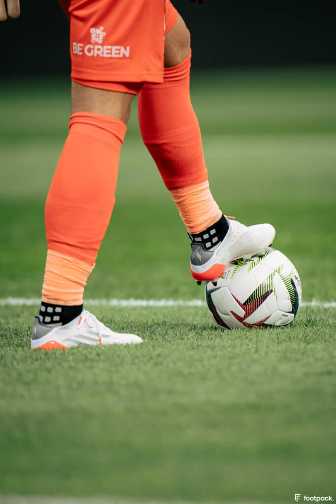 chaussettes coupées interdiction