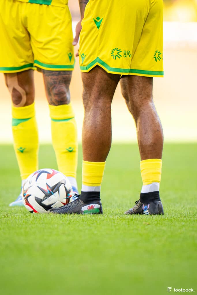chaussettes coupées interdiction