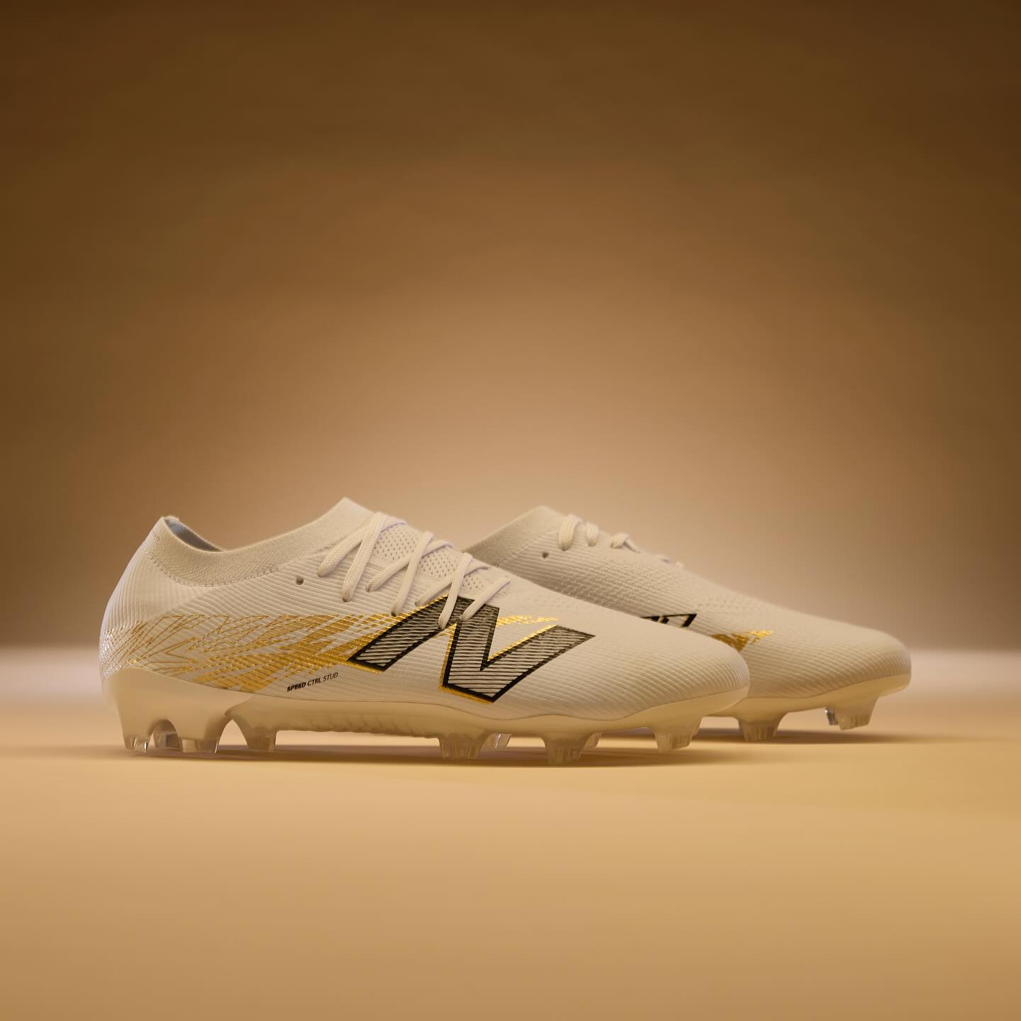 crampons new balance furon anniversaire