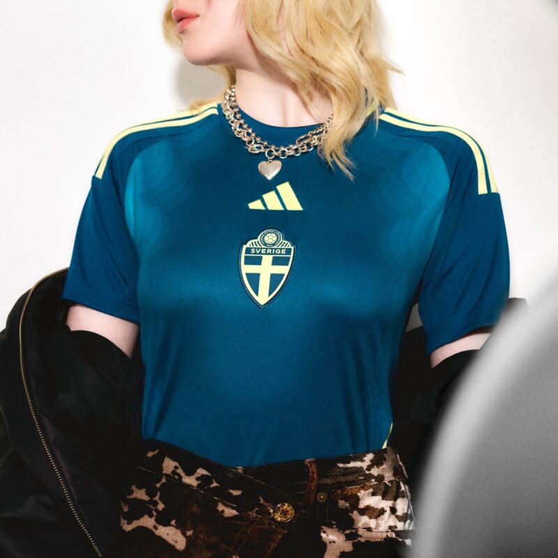 maillot suede euro 2025 exterieur adidas