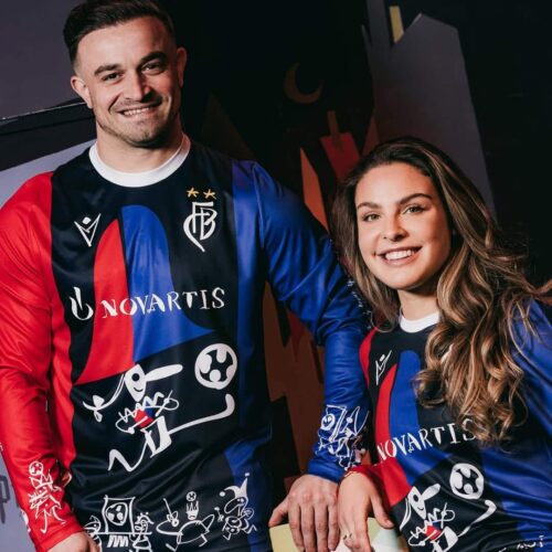 Image de l'article Le FC Bâle dévoile son maillot spécial en hommage au carnaval de Bâle