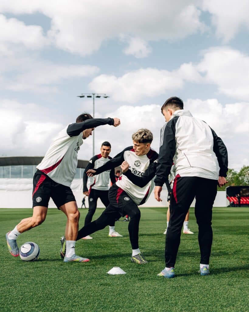 alejandro garnacho futur équipementier
