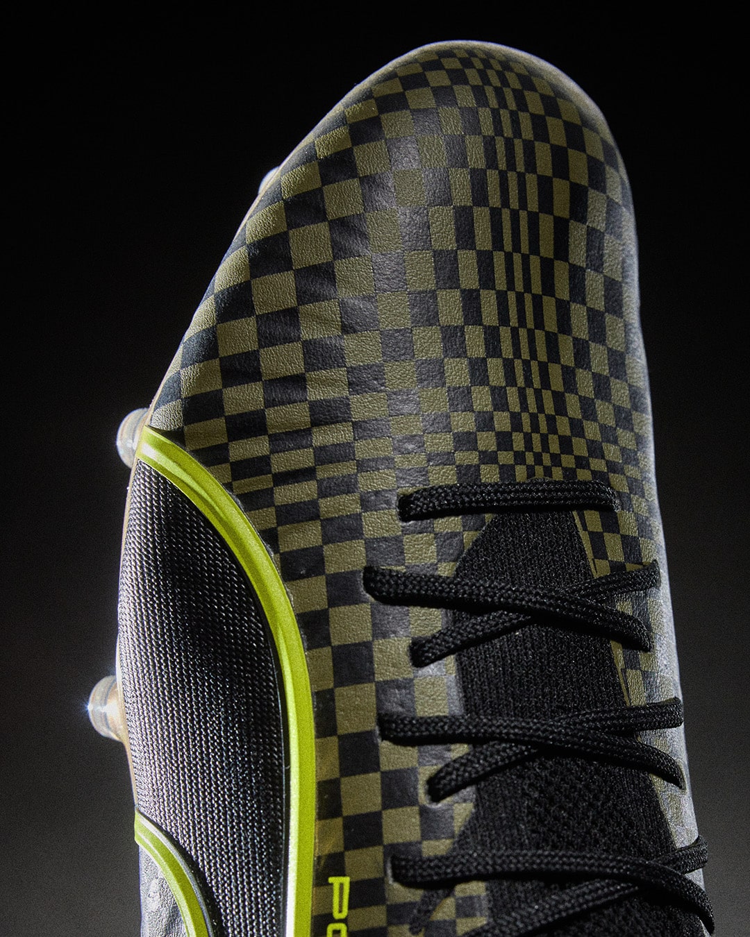 chaussure-puma-king porsche crampons 2024 2025