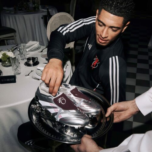 Image de l'article adidas dévoile la Predator « Chrome Dream », la deuxième paire signature de Jude Bellingham