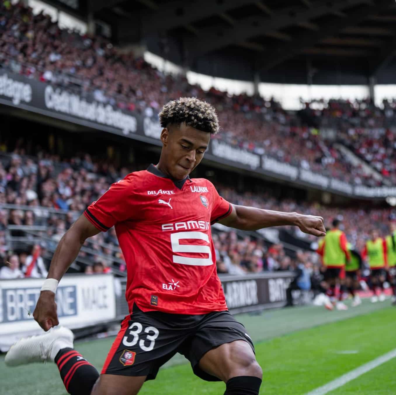 Désiré Doué : ses crampons et ses maillots