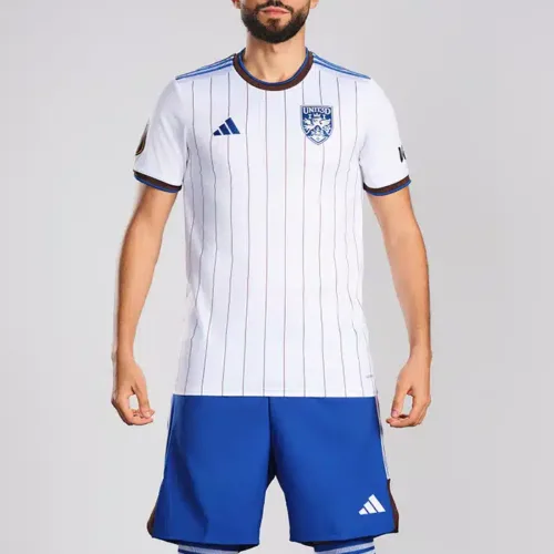 Image de l'article Les maillots de la Kings League sont disponibles à la vente !