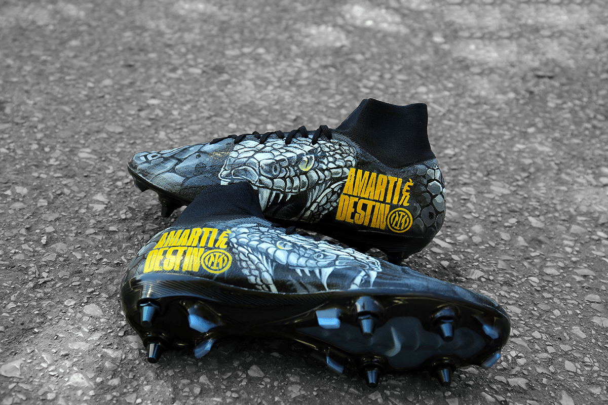 crampons henrikh mkhitaryan personnalisé serpent