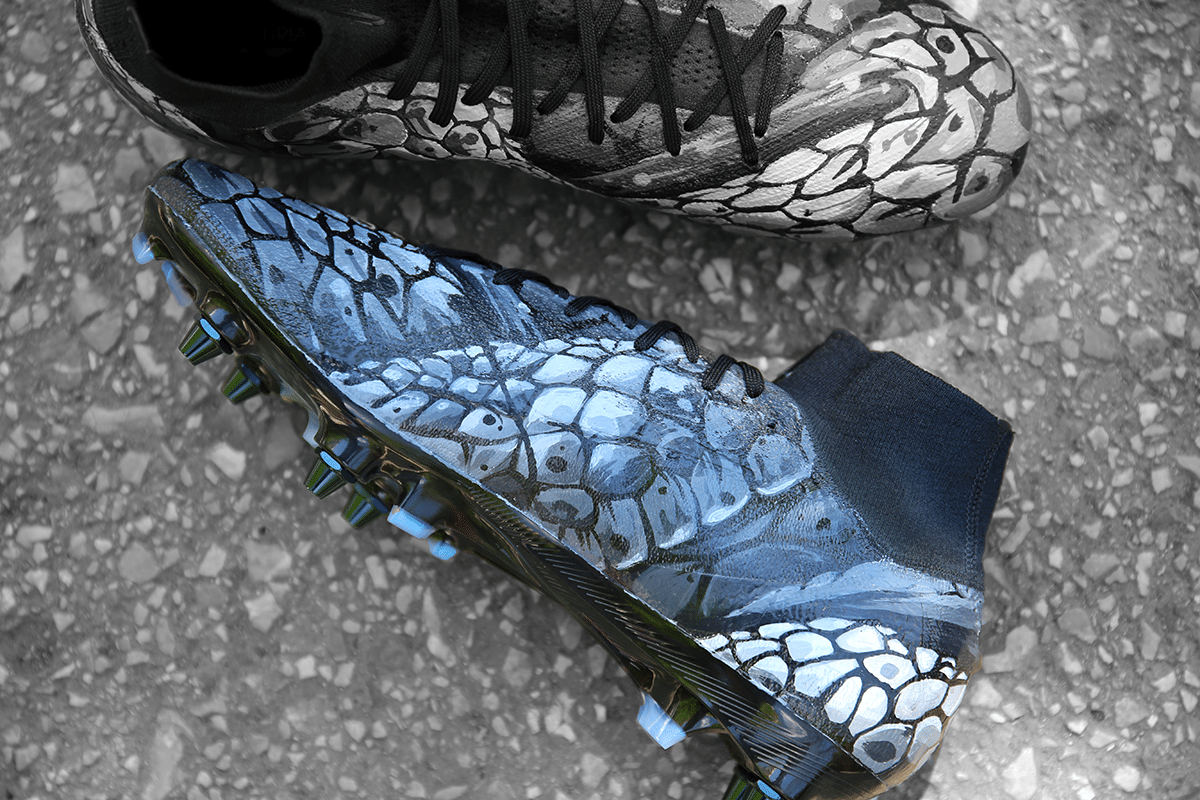 crampons henrikh mkhitaryan personnalisé serpent