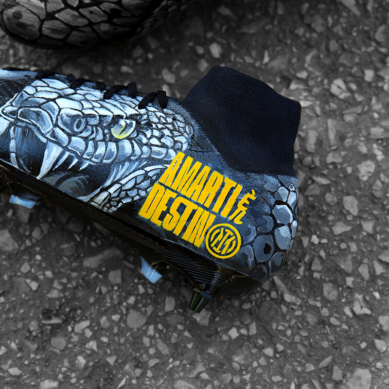 crampons henrikh mkhitaryan personnalisé serpent