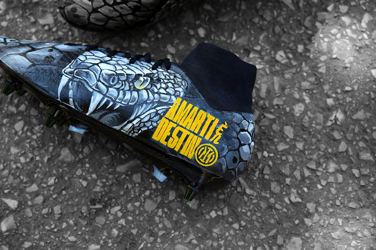 crampons henrikh mkhitaryan personnalisé serpent