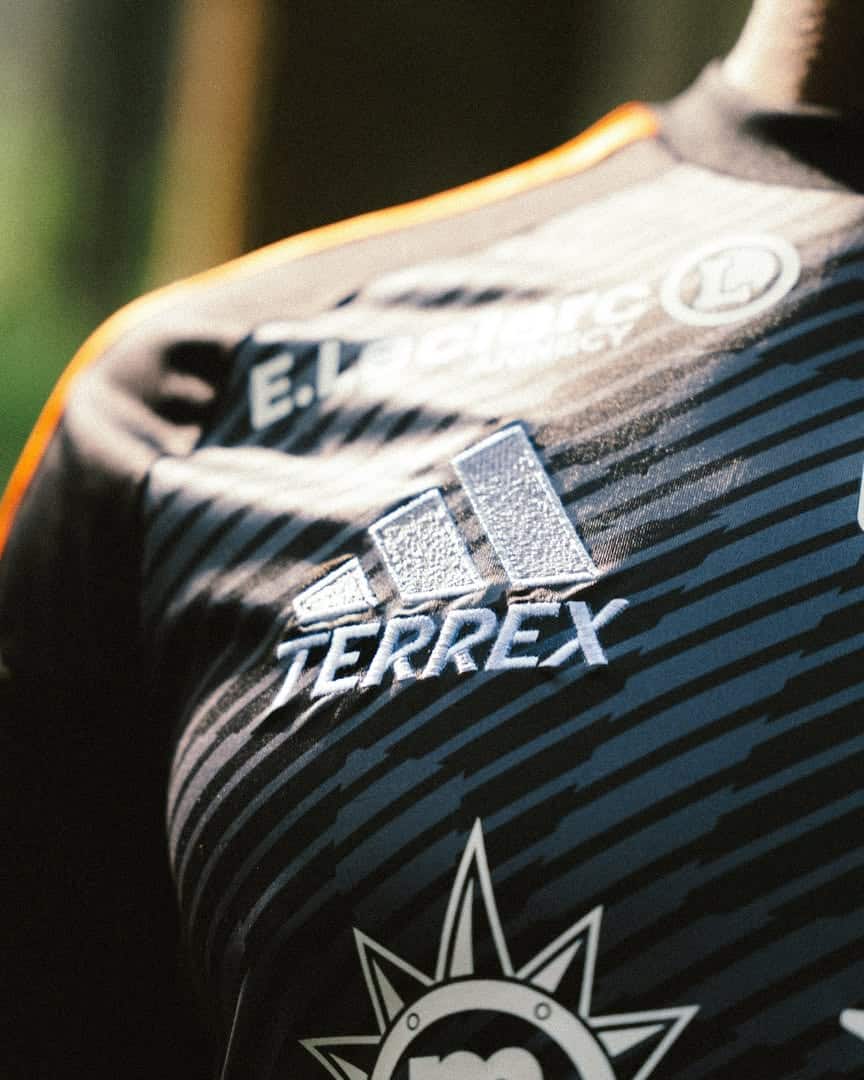 maillot annecy 2025-2026 adidas terrex