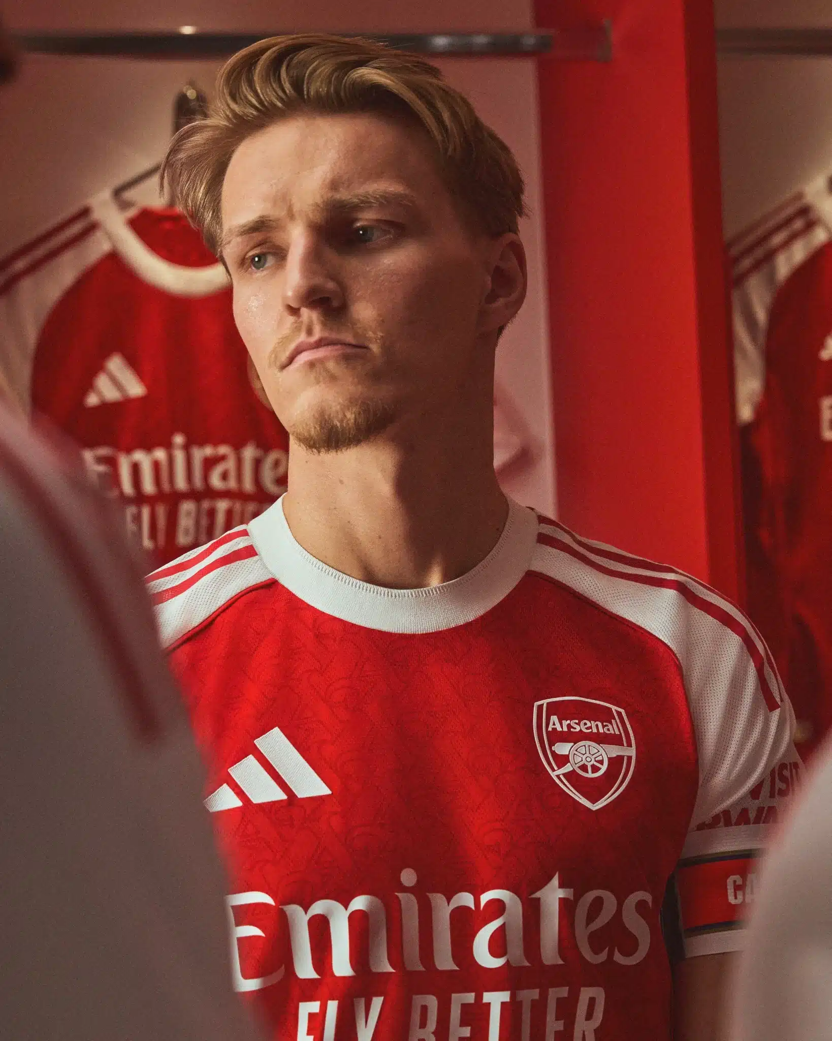 Arsenal D voile Son Maillot 2025 2026 Riche En Symboles arsenal-d-voile-son-maillot-2025-2026-riche-en-symboles