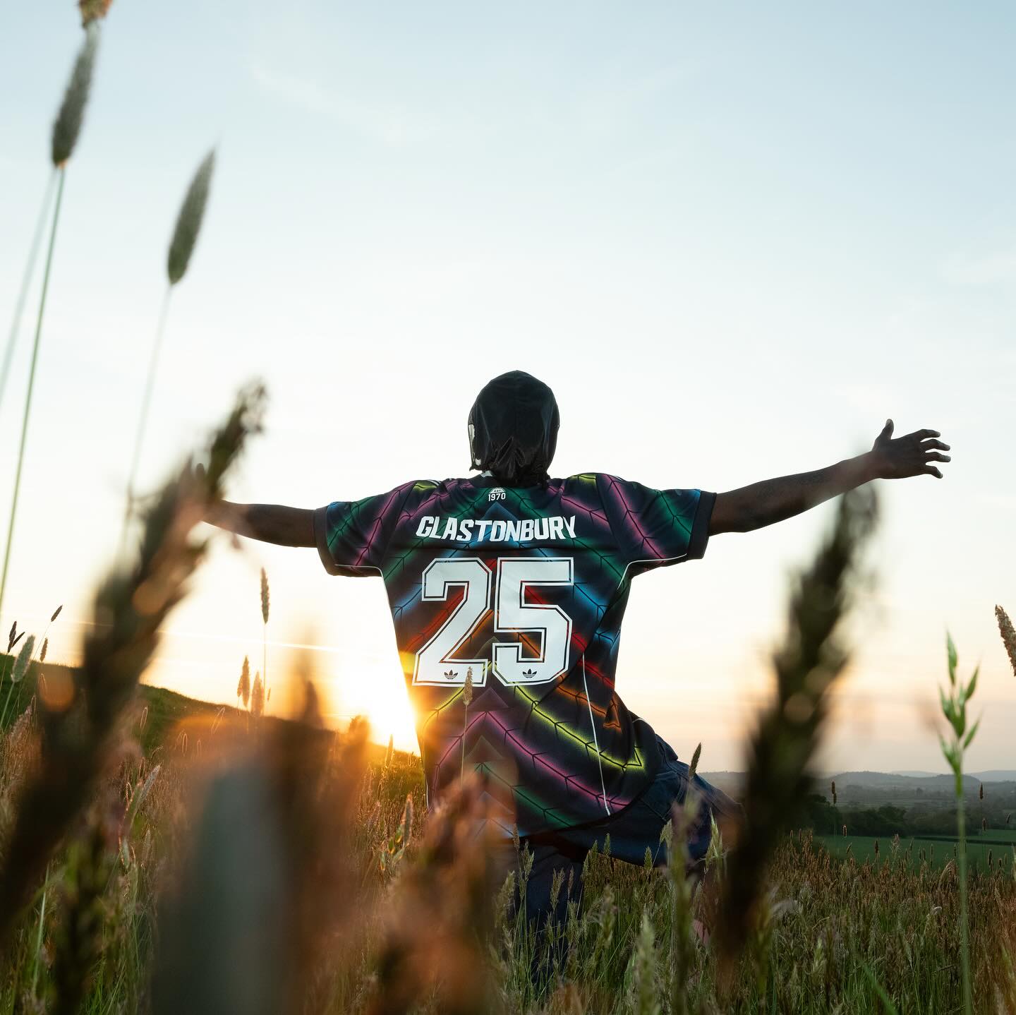 maillot foot festival glastonbury adidas