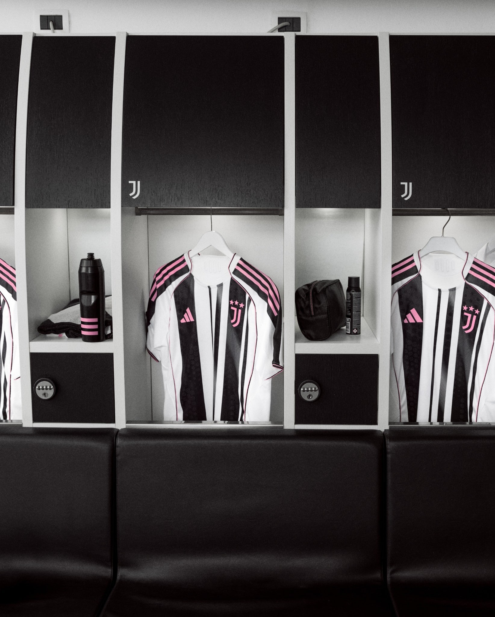 maillot juventus 2025-2026 domicile adidas