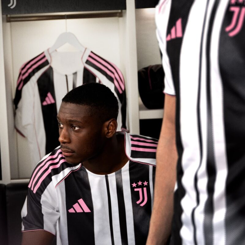maillot juventus 2025-2026 domicile adidas