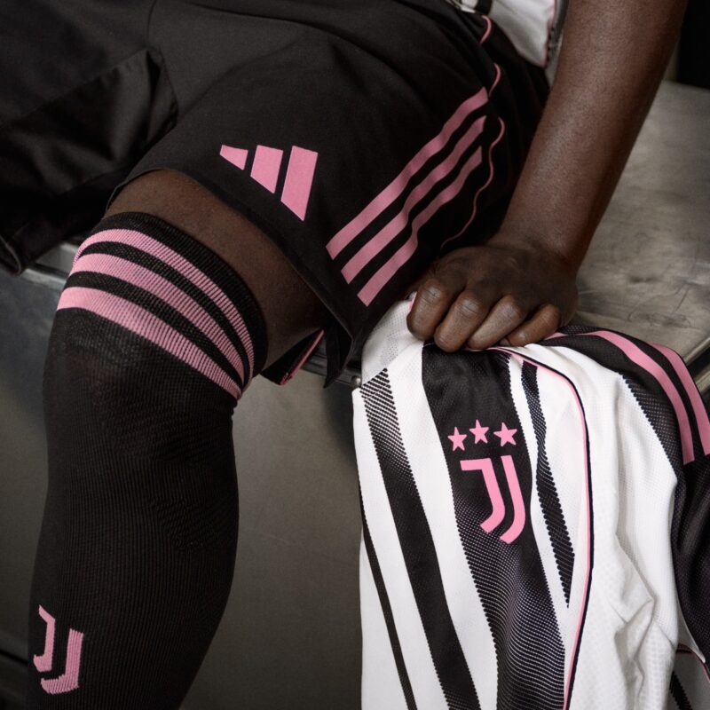maillot juventus 2025-2026 domicile adidas