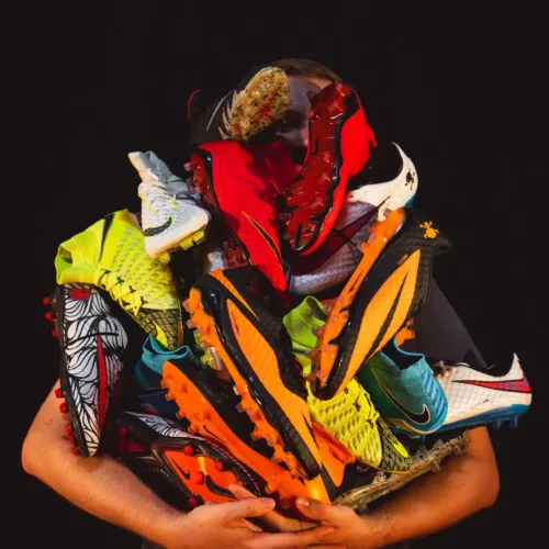 Image de l'article Nike Hypervenom : l'histoire et l'évolution de ce modèle iconique des années 2010
