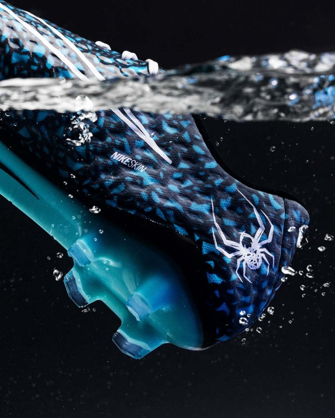 nike hypervenom transform hydra lautaro martinez