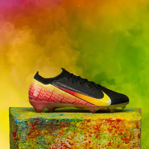 Image de l'article Nike dévoile la première Mercurial Player Edition de Vinicius Jr
