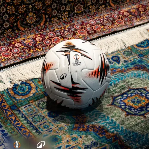 Image de l'article Le nouveau ballon d'Europa League, dévoilé par Decathlon Football