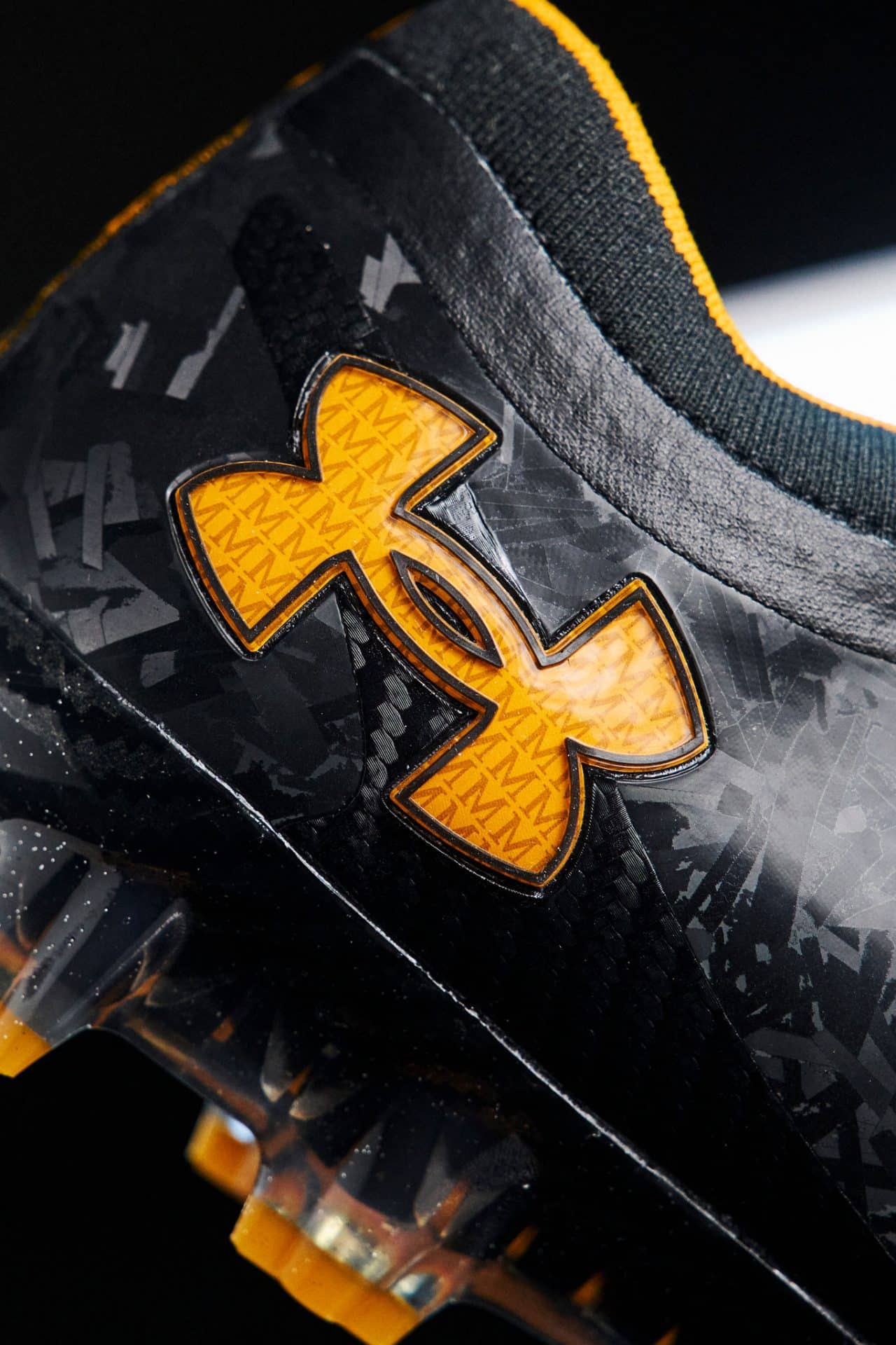 crampons under armour mansory toni rudiguer