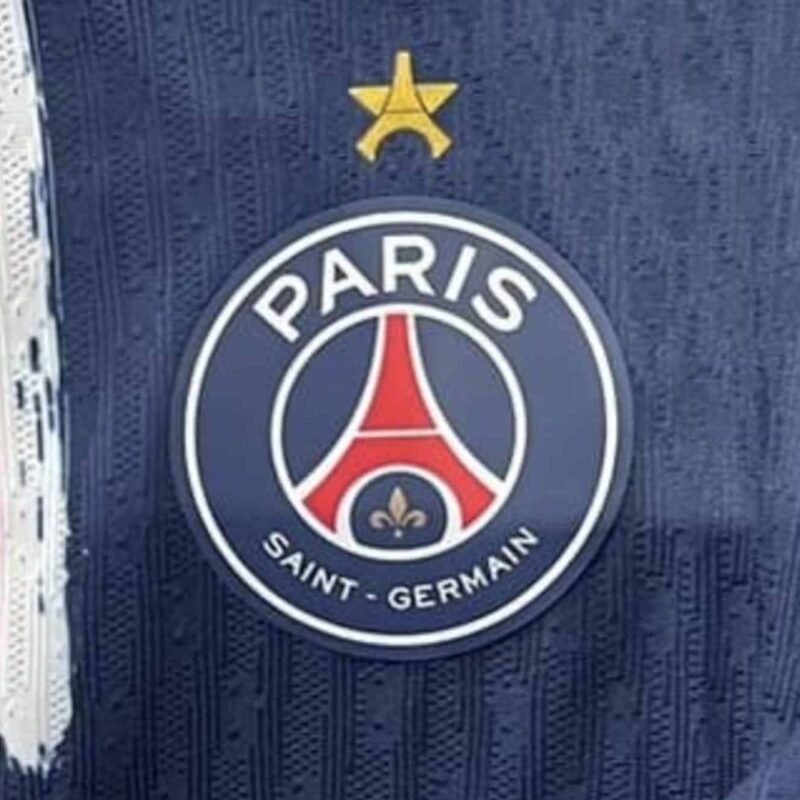 MAILLOT PSG CHAMPIONS d'Europe 2025 -Édition Collector Neuf - Taille M EUR 130,00 - FR