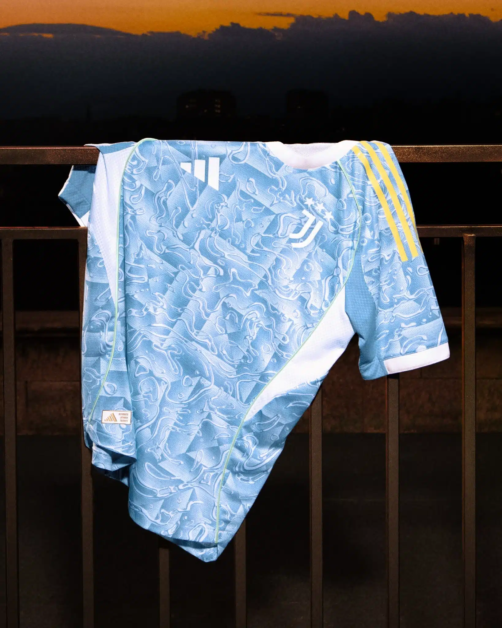 maillot juventus 2025 2026 exterieur adidas