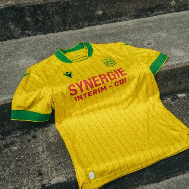 maillot nantes 2025 2026 domicile macron