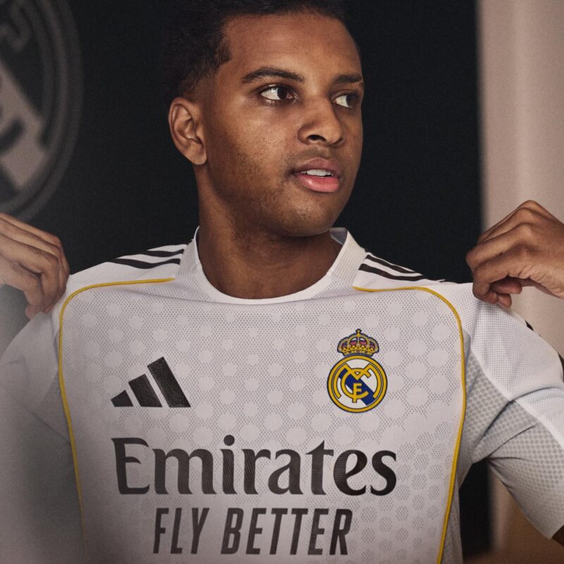 Maillot Officiel Real Madrid 2025/2026 Vapor Match Domicile - Taille L - Mbappé