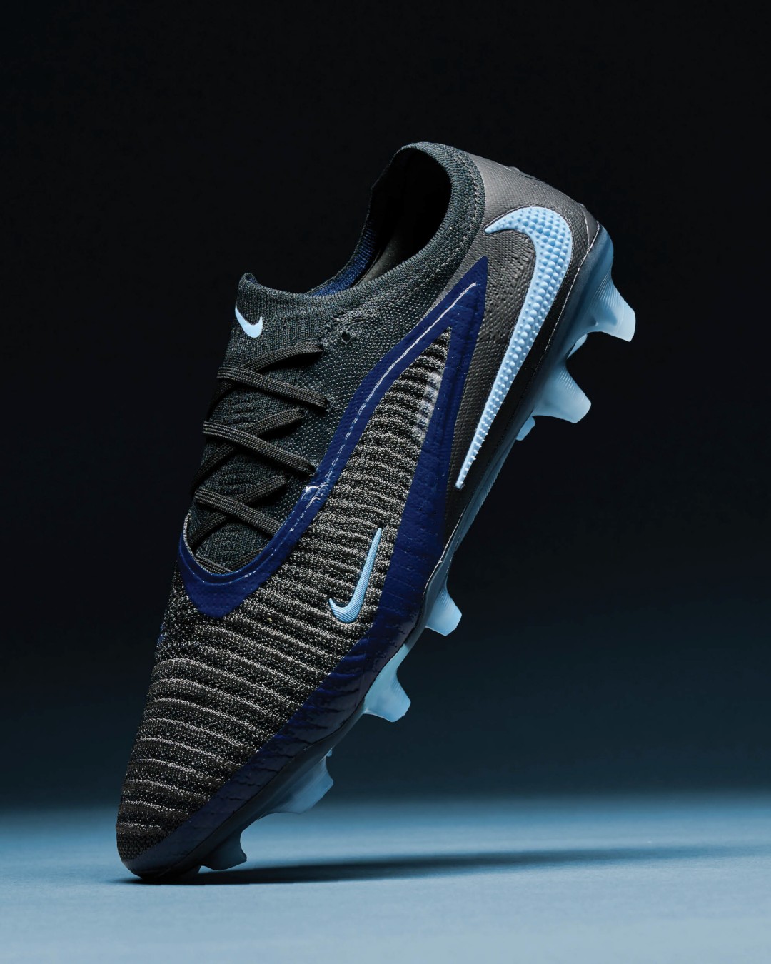 crampons nike black pack 2025 phantom