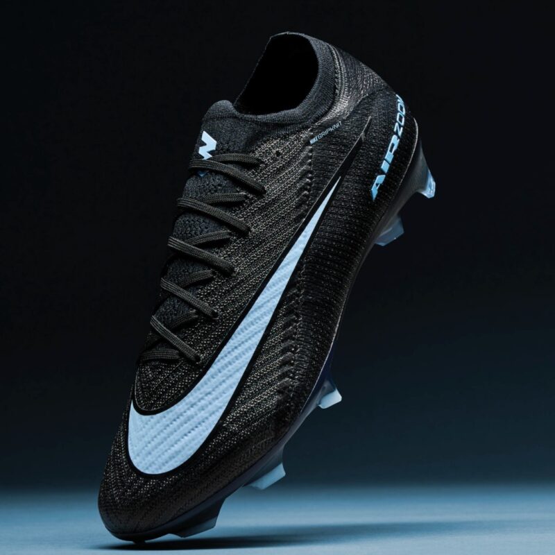 crampons nike black pack 2025 mercurial