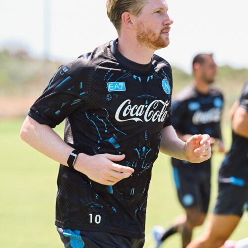 Image de l'article De Bruyne va-t-il récupérer le numéro 10 au Napoli, pourtant retiré depuis 25 ans ?