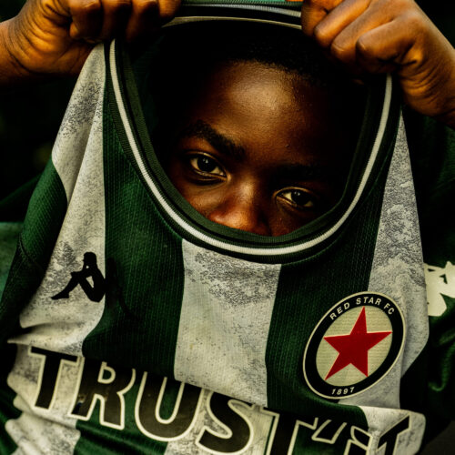 Image de l'article Le Red Star sort deux maillots fous inspirés de son stade