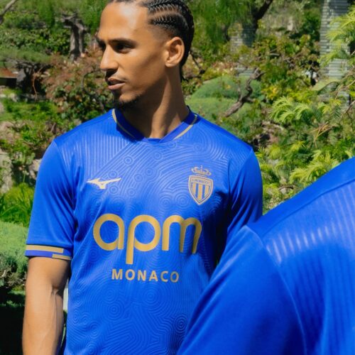 Image de l'article Le maillot extérieur de Monaco 25/26 s'inspire des tenues de l'équipe du Japon