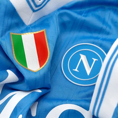 Image de l'article Quelle est la signification du logo du Napoli ?