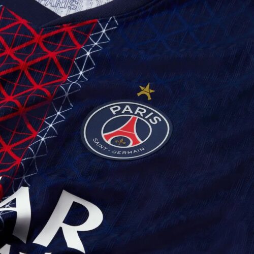Image de l'article Le maillot du PSG 25/26 avec l’étoile va être mis en vente et sera porté en Ligue des Champions !